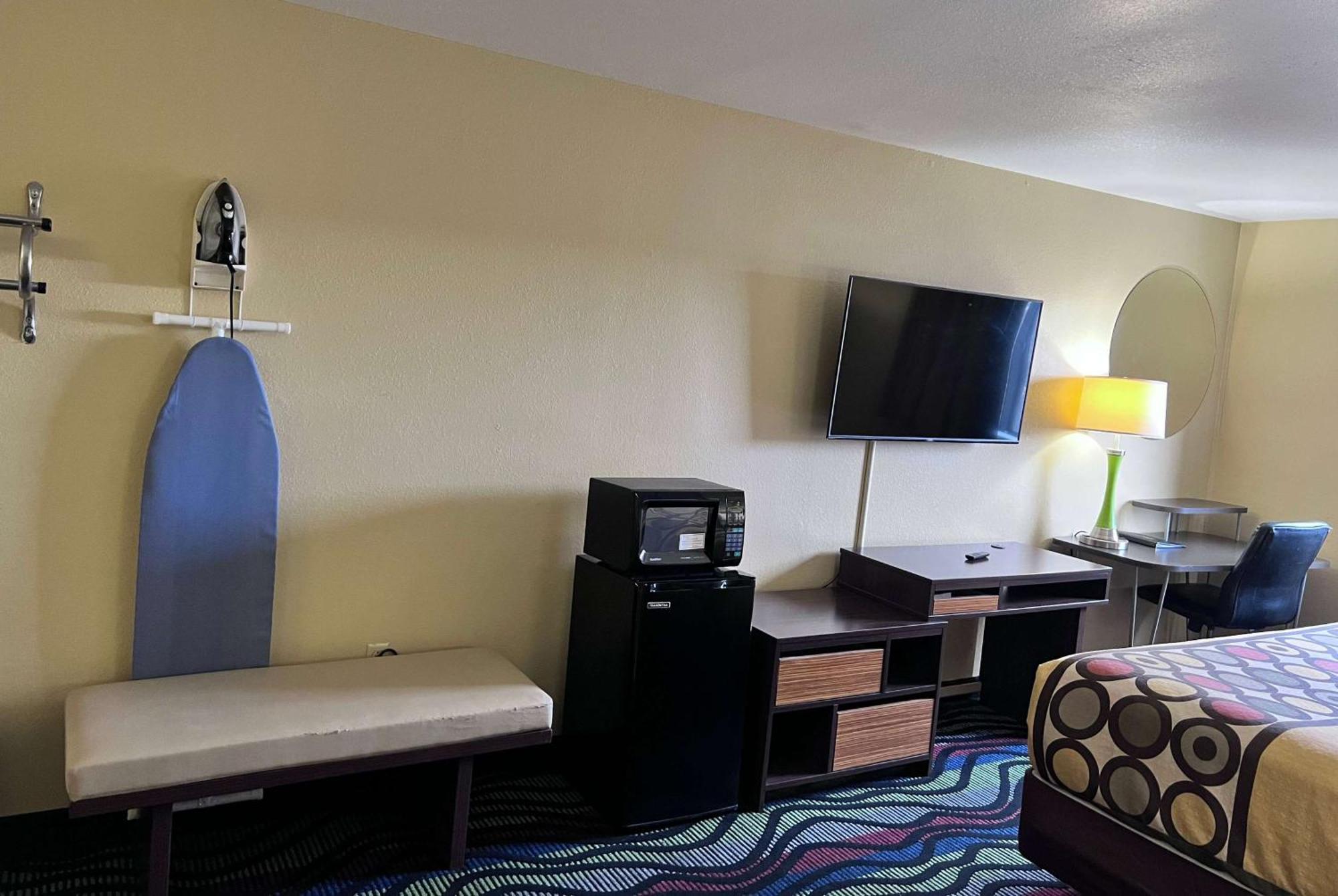 Hotel Super 8 By Wyndham Farmington Exterior foto