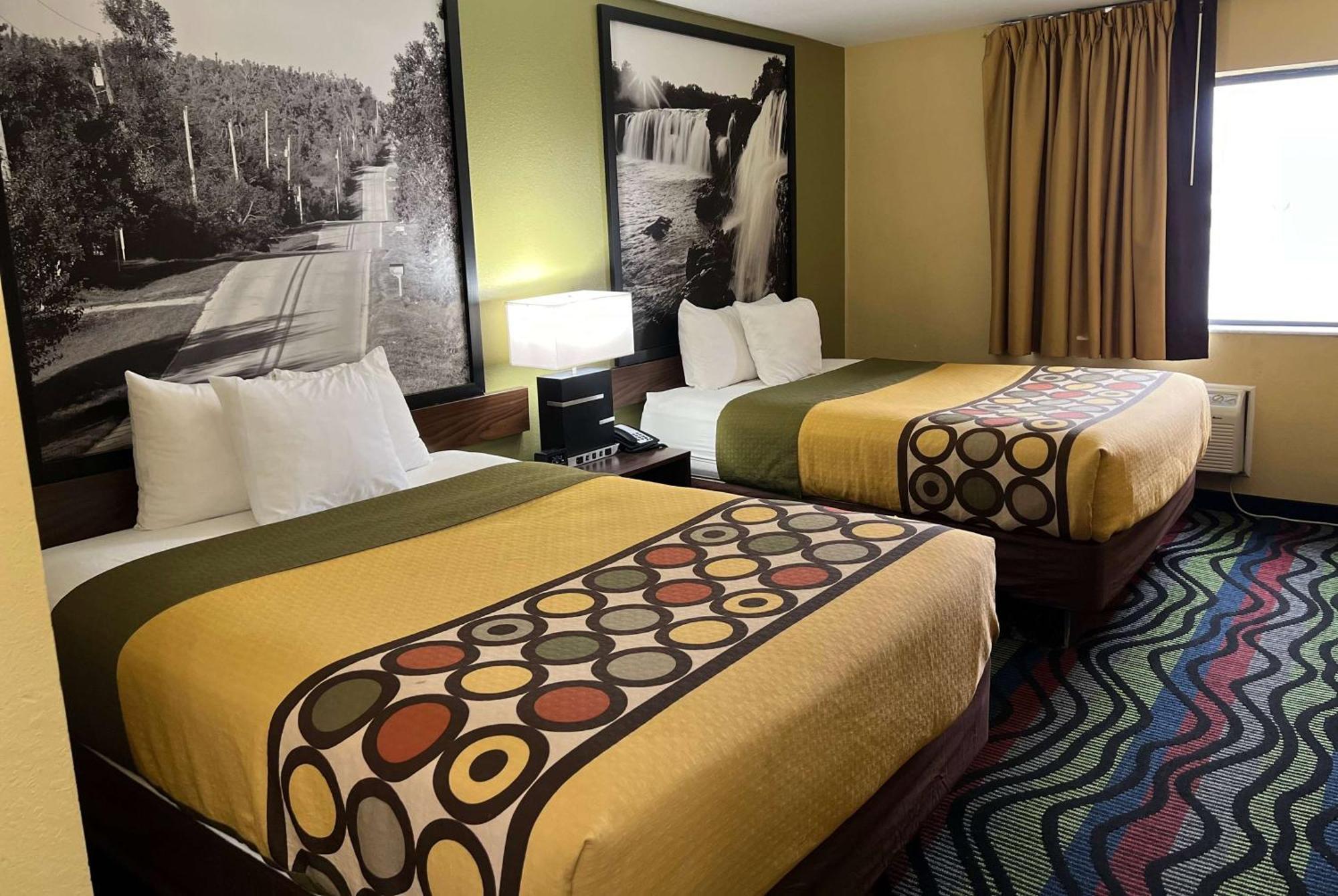 Hotel Super 8 By Wyndham Farmington Exterior foto